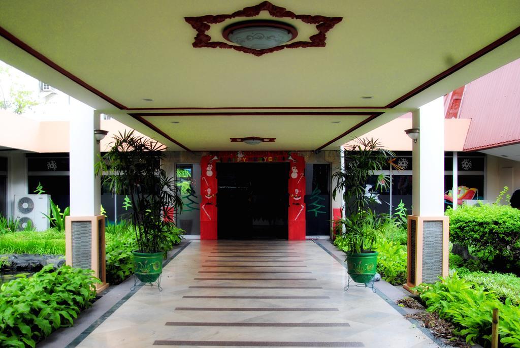 Sahid Kawanua Manado Exterior foto