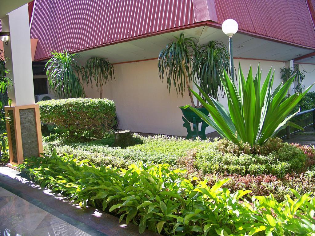 Sahid Kawanua Manado Exterior foto
