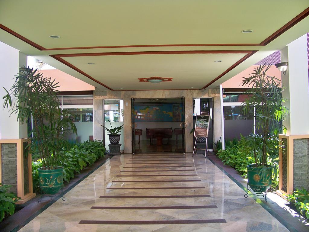 Sahid Kawanua Manado Exterior foto