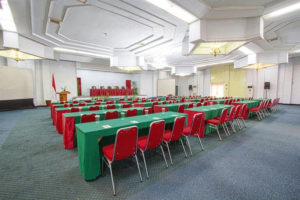 Sahid Kawanua Manado Exterior foto